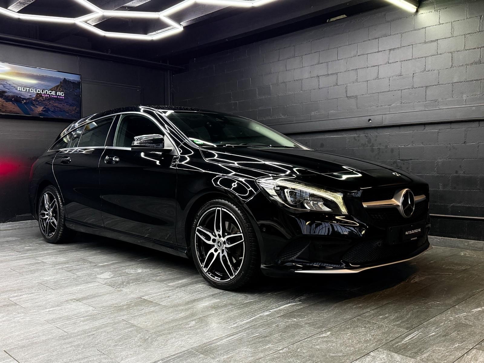 MERCEDES-BENZ CLA Shooting Brake 200 d AMG-Line 7G-DCT, Diesel, Second hand / Used, Automatic - 2