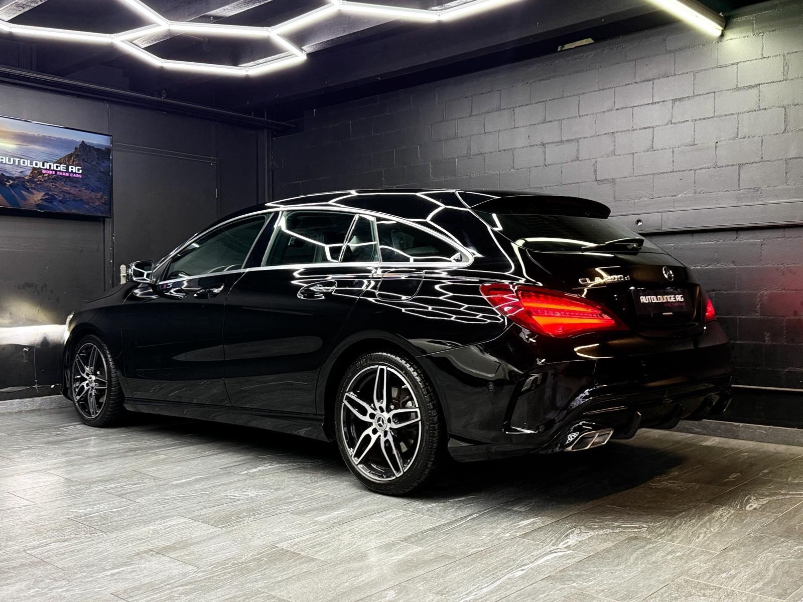 MERCEDES-BENZ CLA Shooting Brake 200 d AMG-Line 7G-DCT, Diesel, Second hand / Used, Automatic - 4