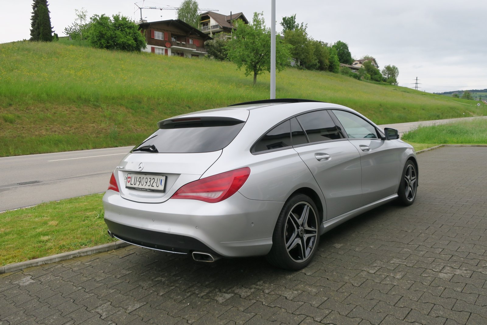 MERCEDES-BENZ CLA Shooting Brake 200 d Night Star 7G-DCT, Diesel, Occasioni / Usate, Automatico - 2