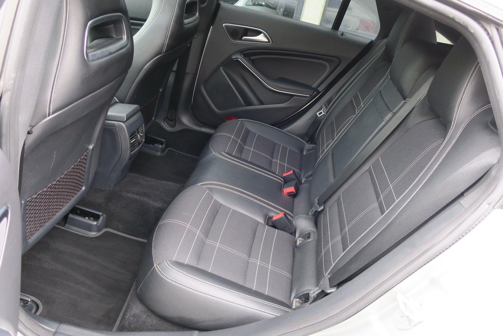 MERCEDES-BENZ CLA Shooting Brake 200 d Night Star 7G-DCT, Diesel, Occasioni / Usate, Automatico - 7