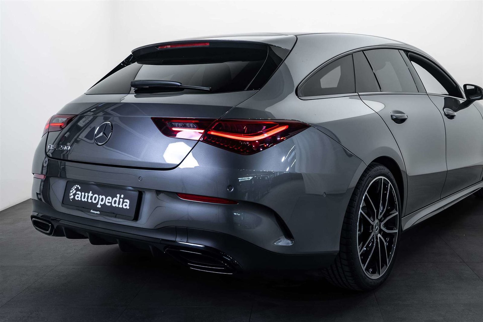 MERCEDES-BENZ CLA Shooting Brake 200 AMG Line Advanced Plus, Mild-Hybrid Petrol/Electric, Second hand / Used, Automatic - 4