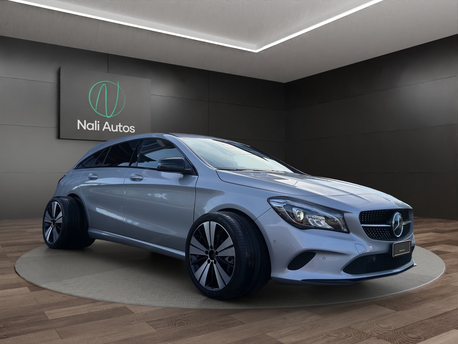 MERCEDES-BENZ CLA Shooting Brake 200 AMG Line 7G-DCT