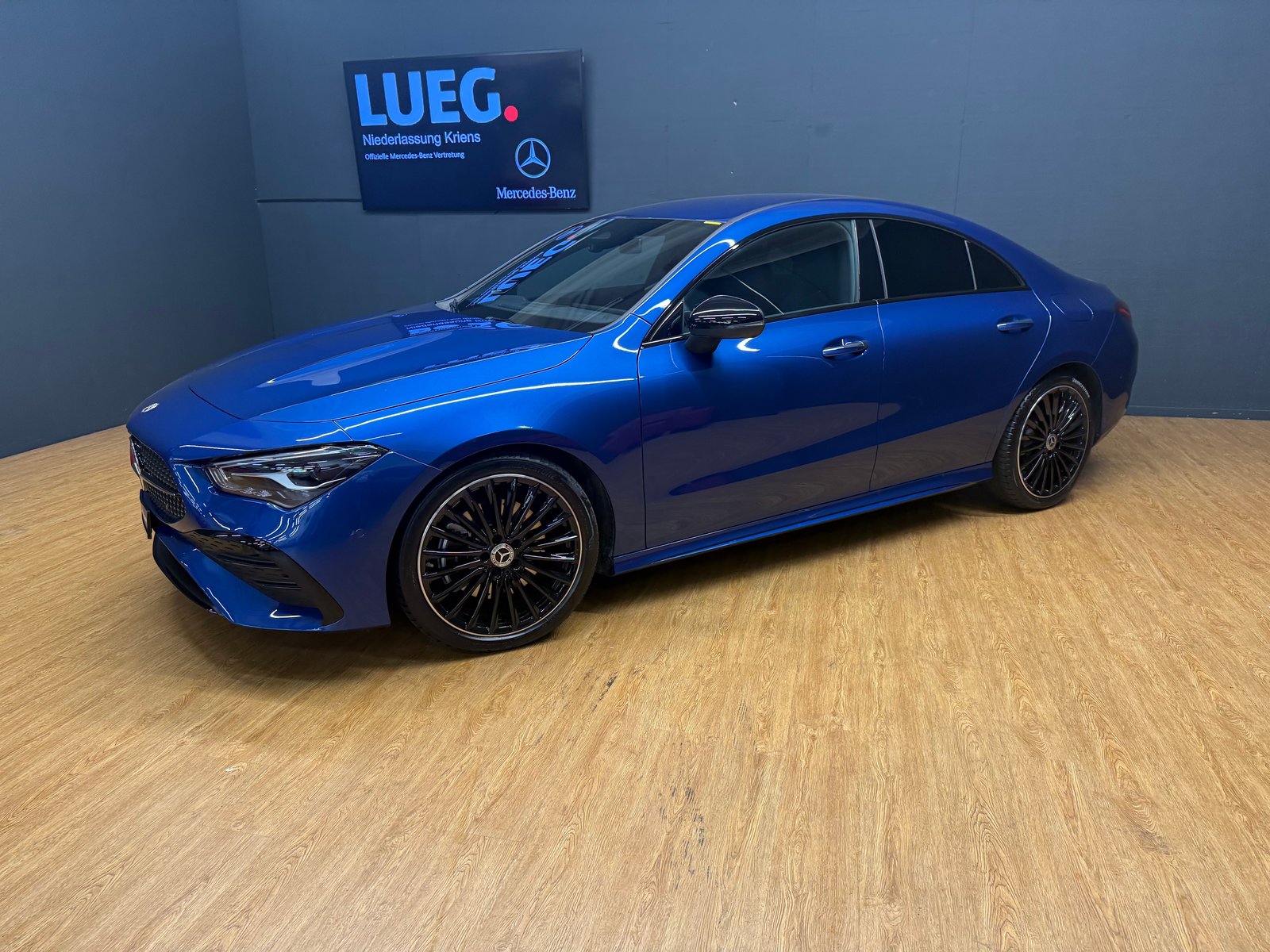 MERCEDES-BENZ CLA 200 - AMG / Rückfahrkamera / Soundsystem, Mild-Hybrid Benzin/Elektro, Occasion / Gebraucht, Automatik - 2