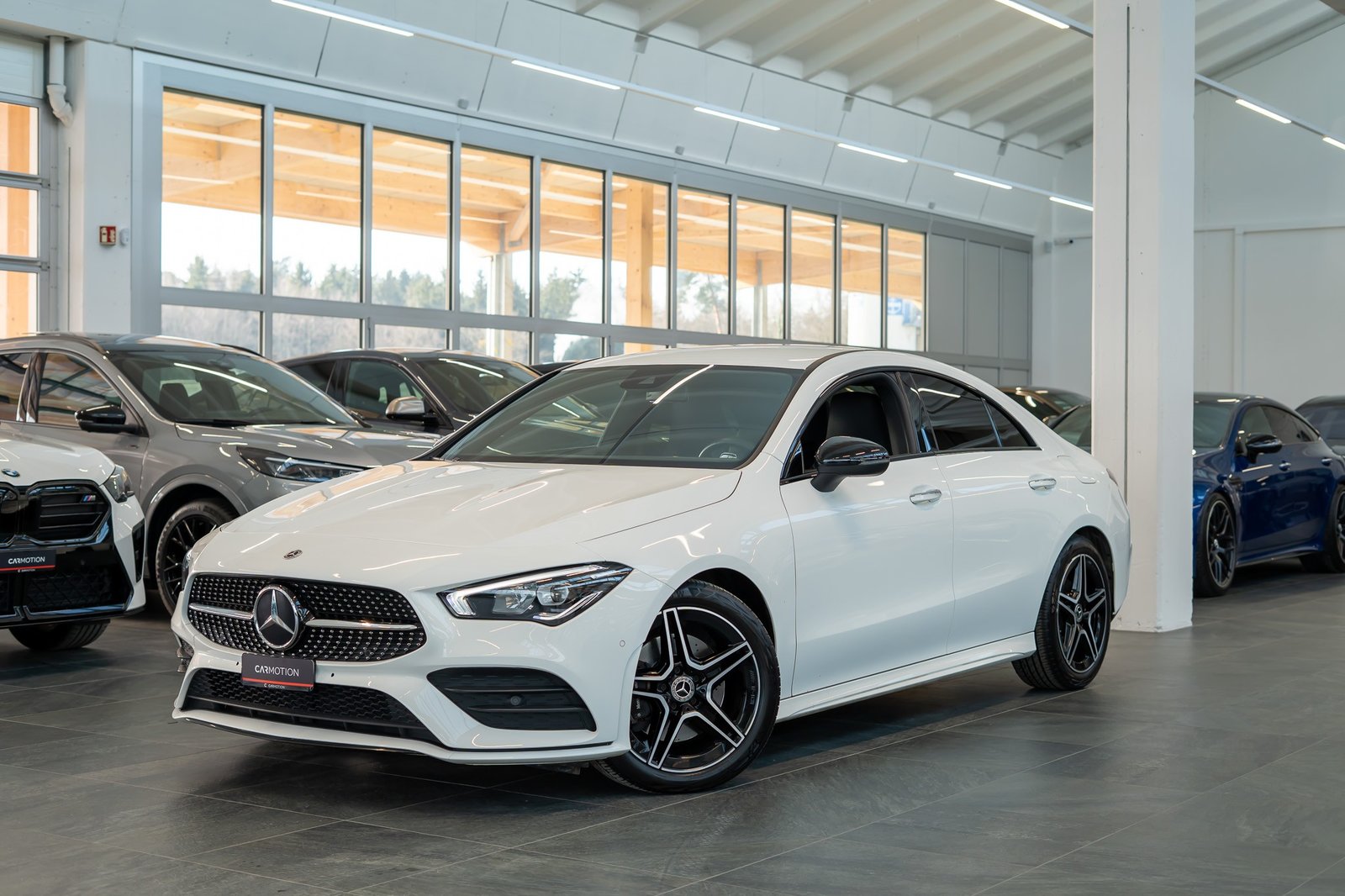 MERCEDES-BENZ CLA 200 d AMG Line 4matic Ambiente-Beleuchtung / Sitzheizung