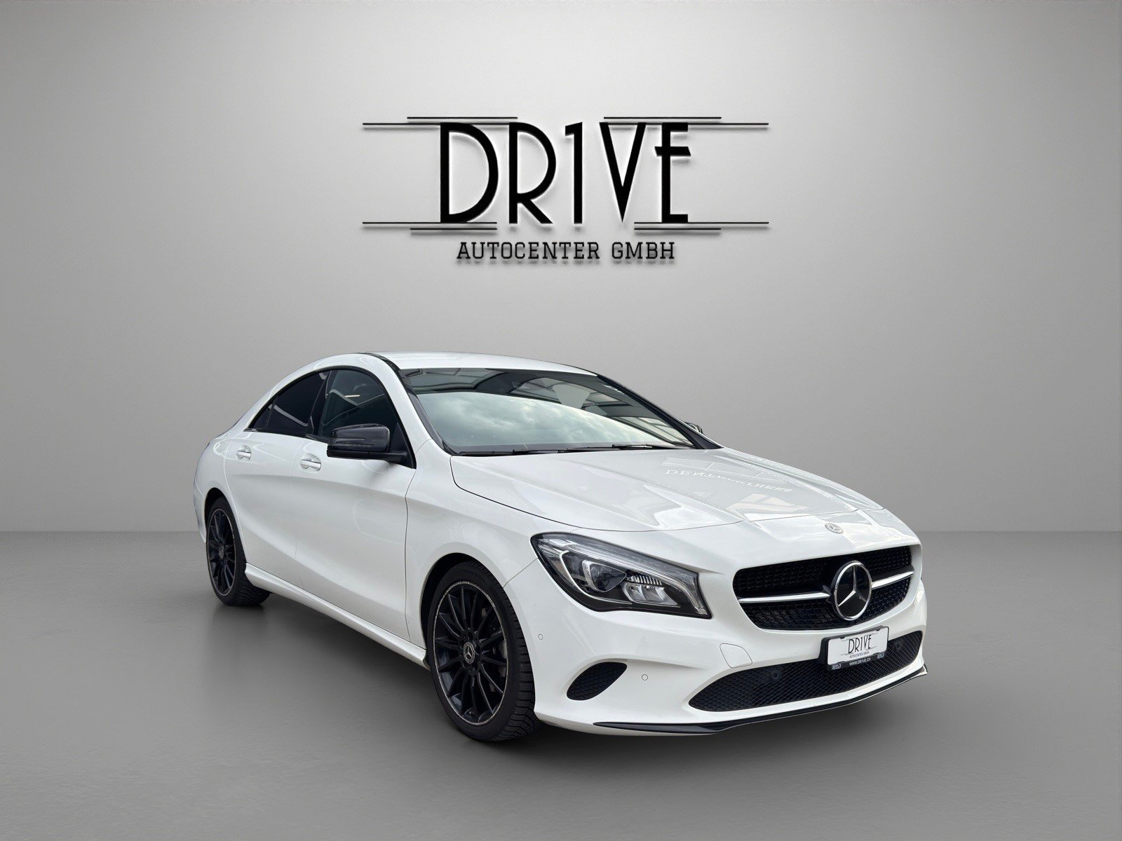 MERCEDES-BENZ CLA 200 Night Star 7G-DCT, Petrol, Second hand / Used, Automatic - 3