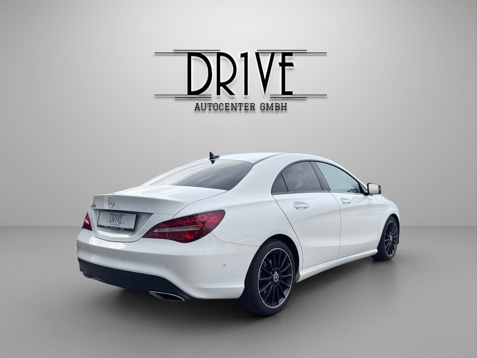 MERCEDES-BENZ CLA 200 Night Star 7G-DCT, Petrol, Second hand / Used, Automatic - 5