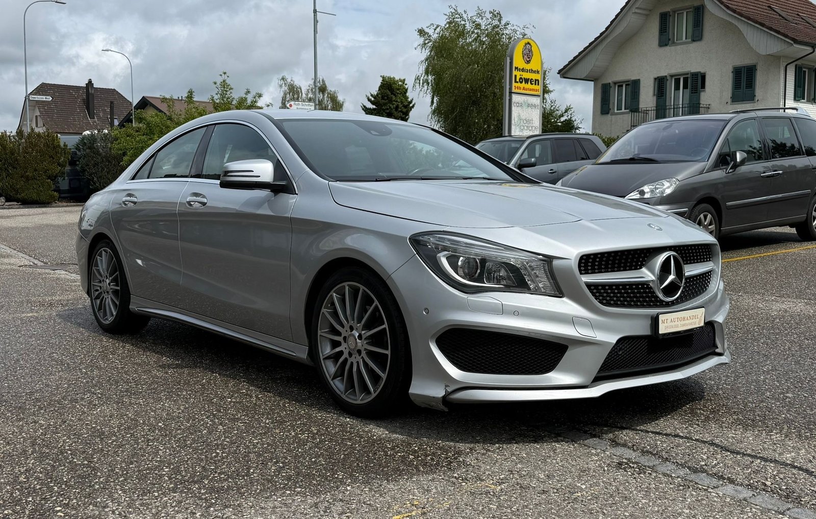 MERCEDES-BENZ CLA 200 AMG Line 7G-DCT, Benzin, Occasion / Gebraucht, Automatik - 2