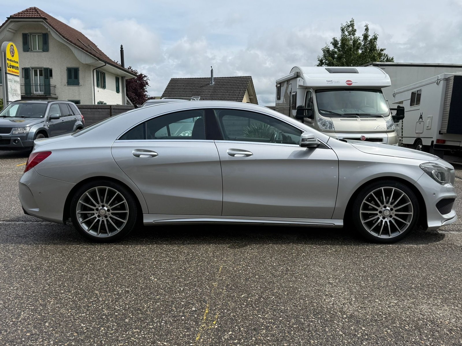 MERCEDES-BENZ CLA 200 AMG Line 7G-DCT, Benzin, Occasion / Gebraucht, Automatik - 6