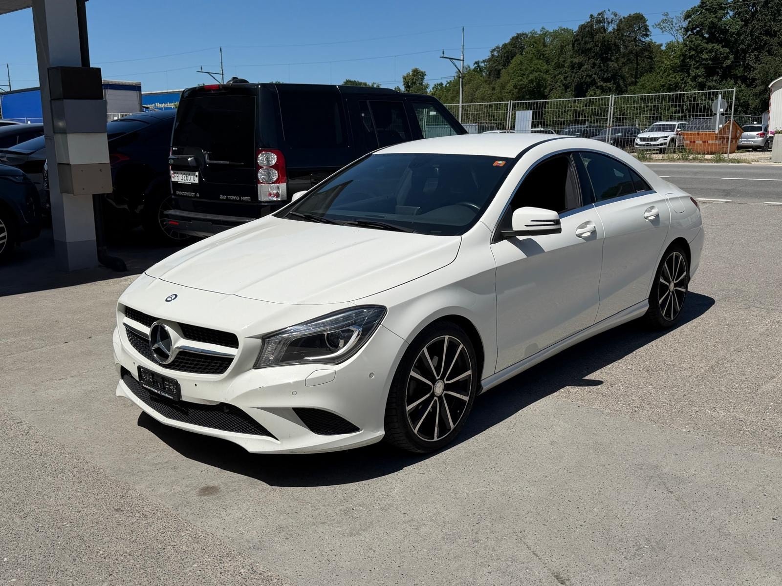 MERCEDES-BENZ CLA 200