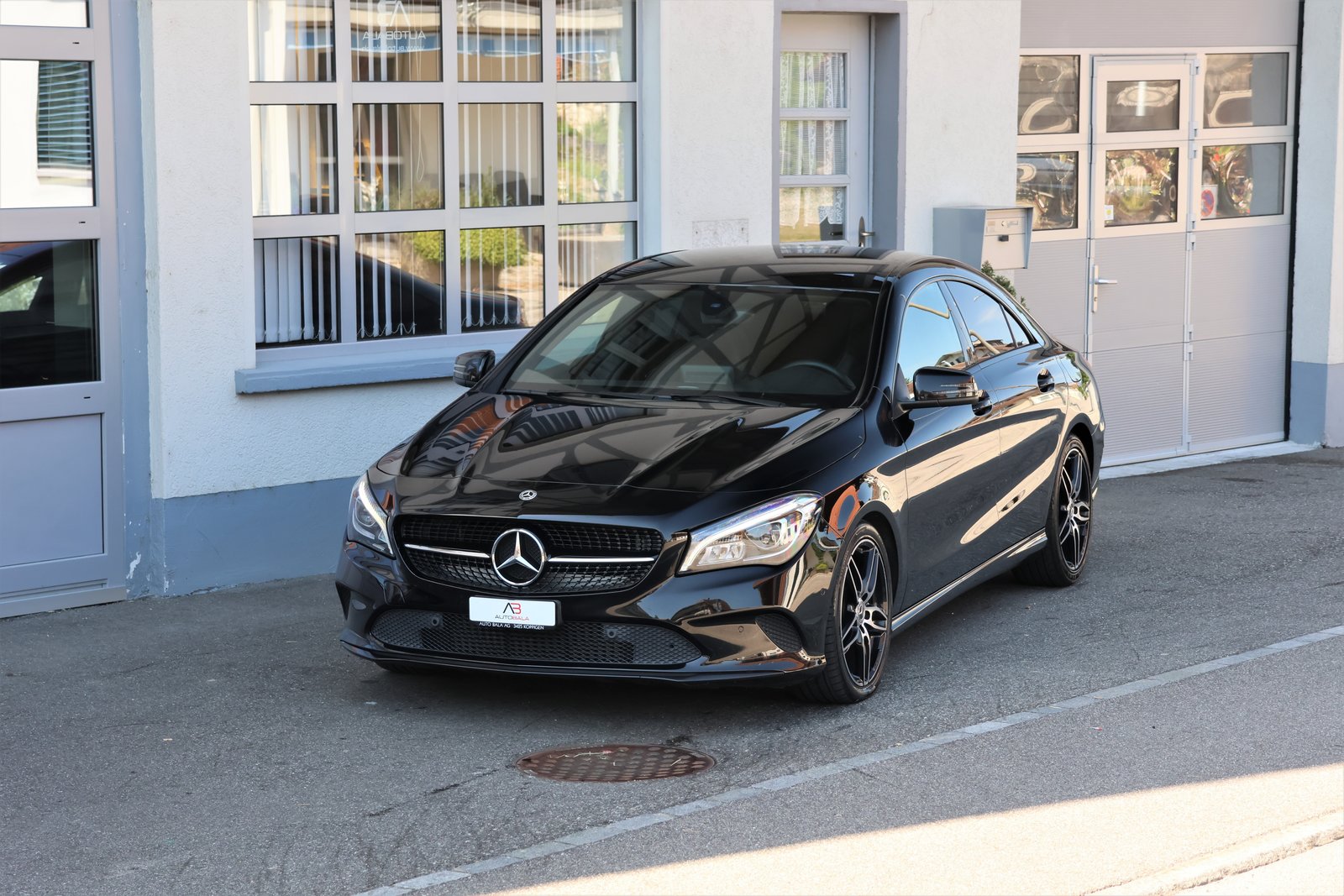 MERCEDES-BENZ CLA 200 Night Star 7G-DCT