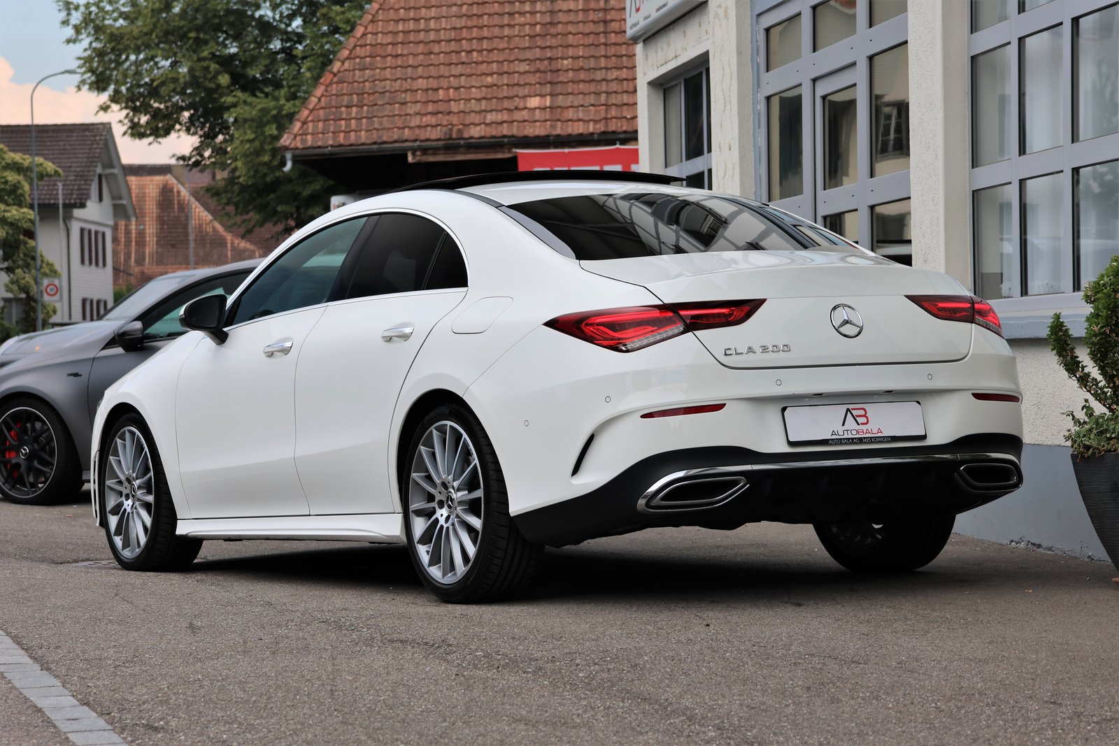 MERCEDES-BENZ CLA 200 AMG Line 7G-DCT, Petrol, Second hand / Used, Automatic - 3