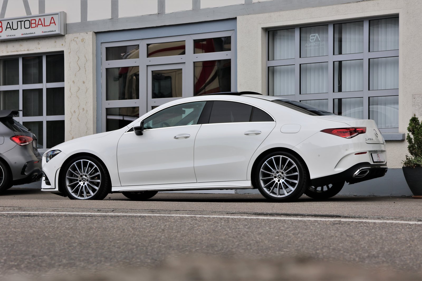 MERCEDES-BENZ CLA 200 AMG Line 7G-DCT, Petrol, Second hand / Used, Automatic - 4