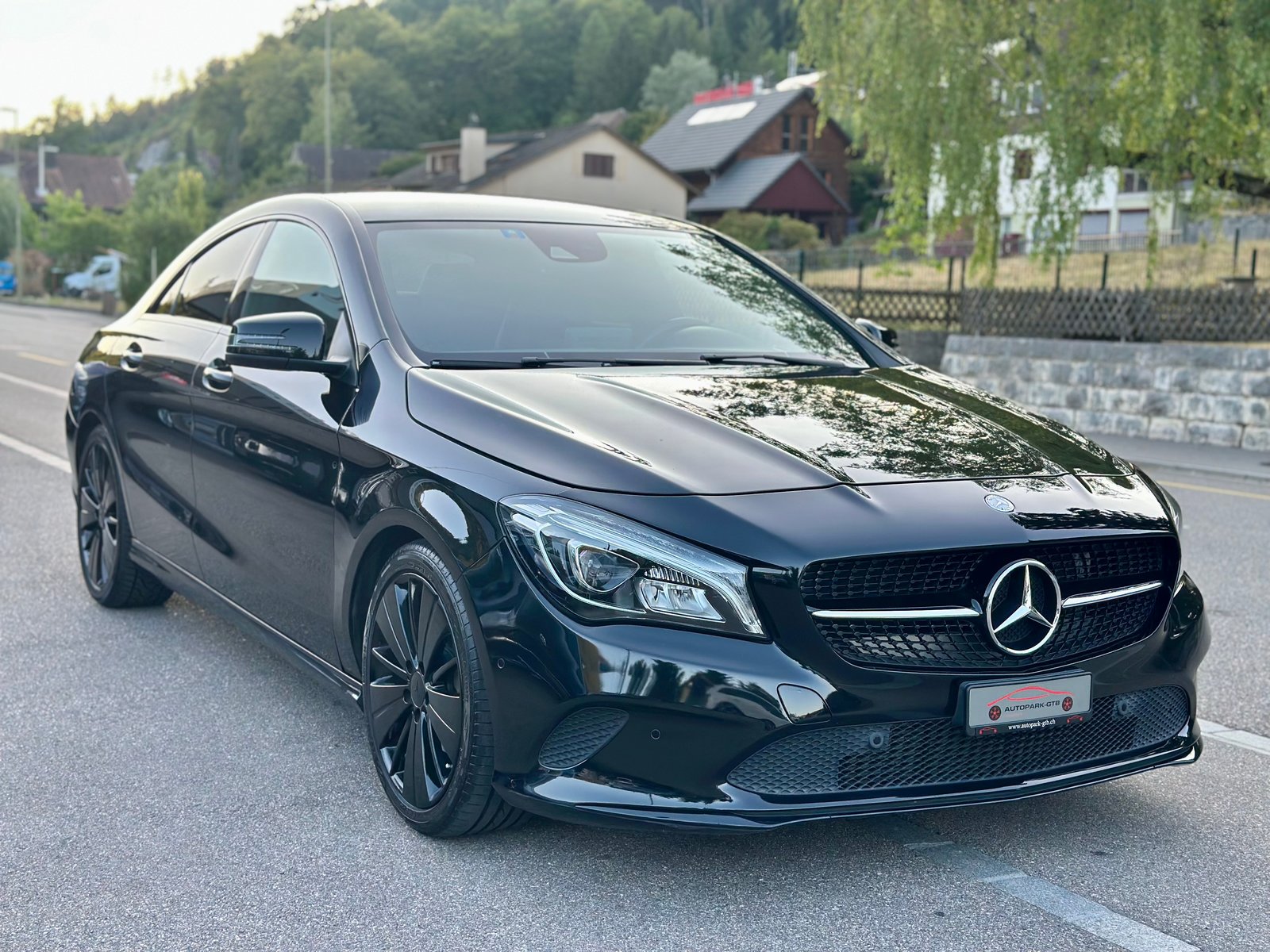 MERCEDES-BENZ CLA 200 d Night Star 7G-DCT, Diesel, Occasion / Utilisé, Automatique - 2
