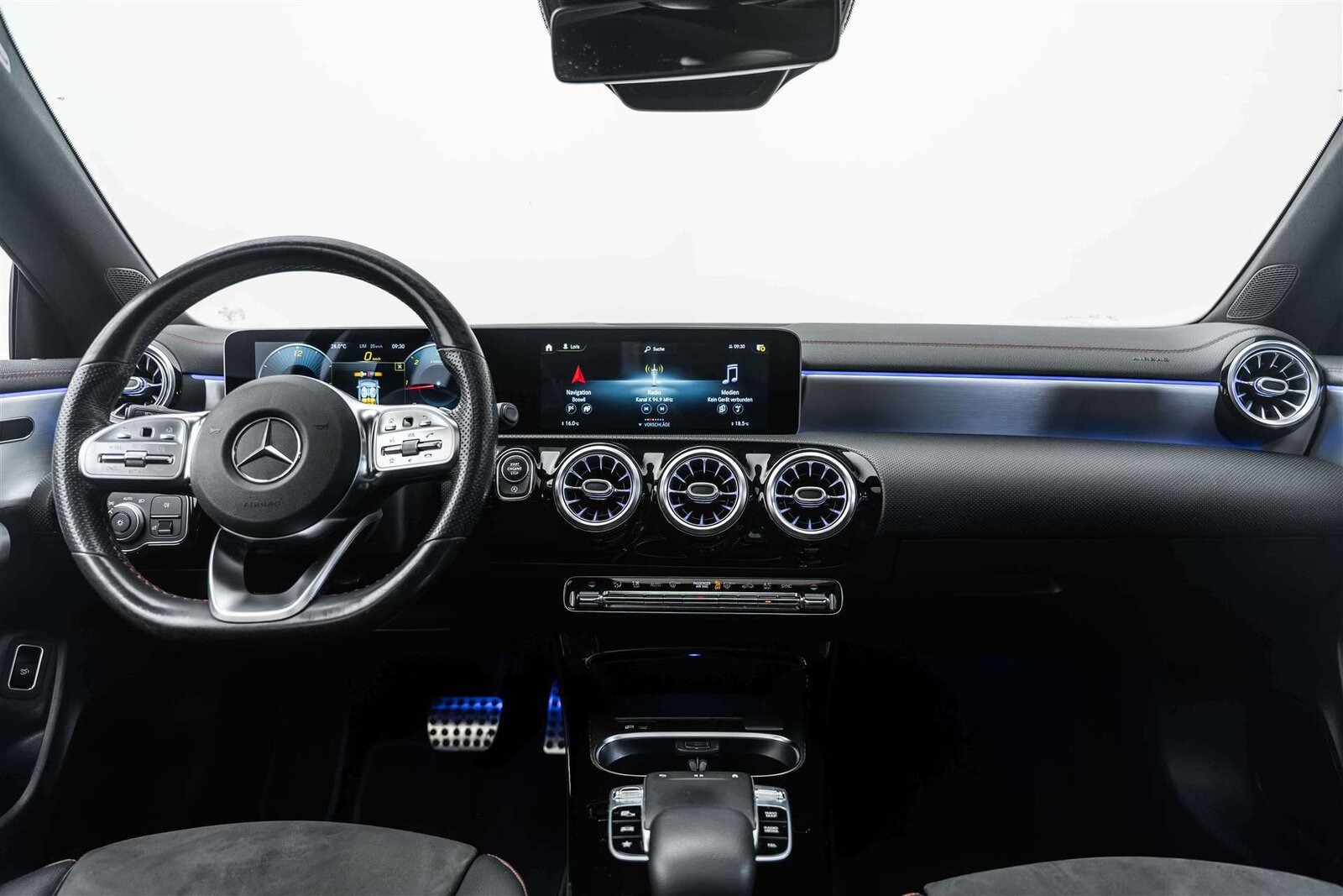 MERCEDES-BENZ CLA 200 d AMG Line 8G-DCT, Diesel, Occasion / Gebraucht, Automatik - 7