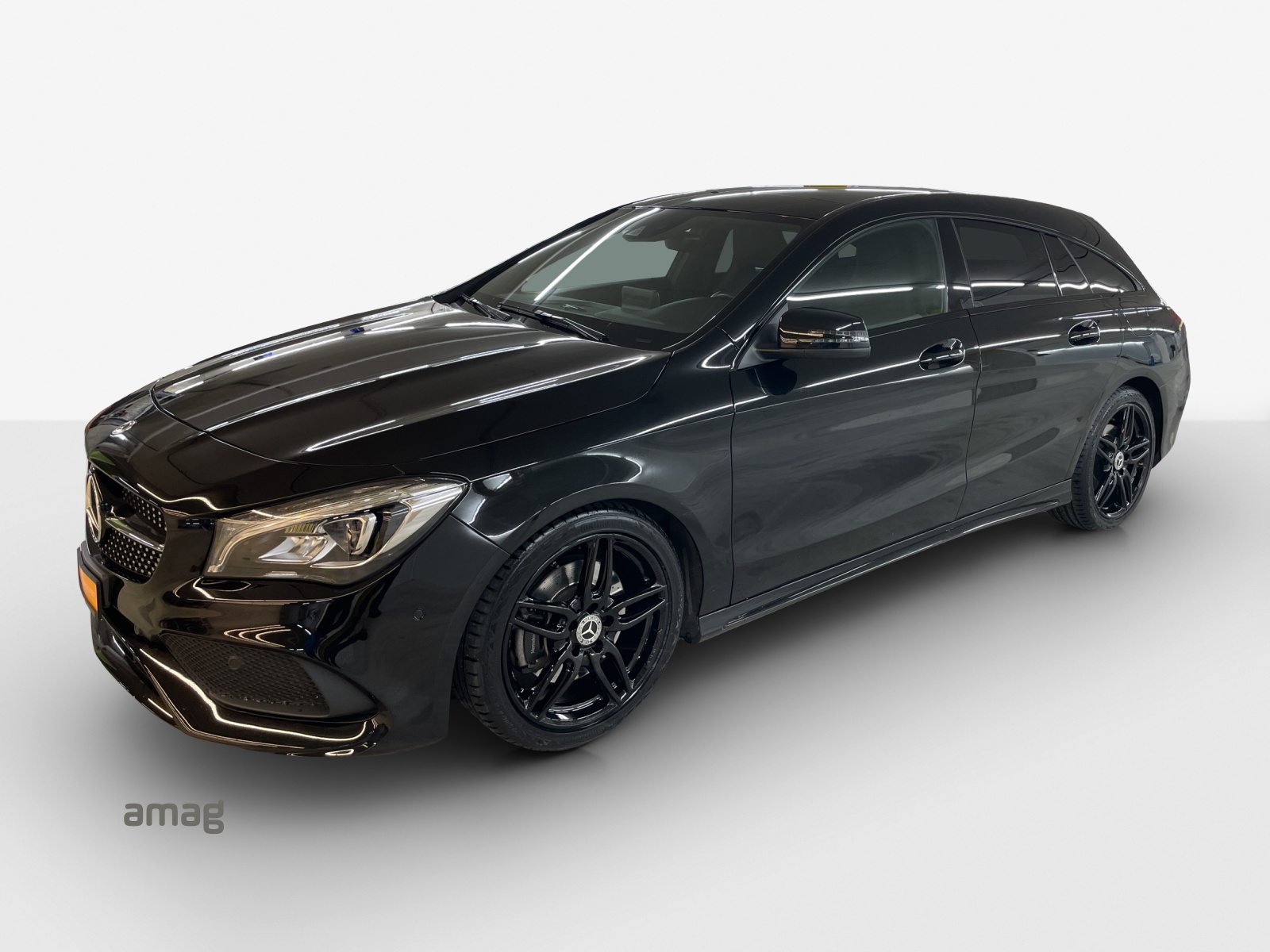 MERCEDES-BENZ CLA 220 AMG Line 4Matic
