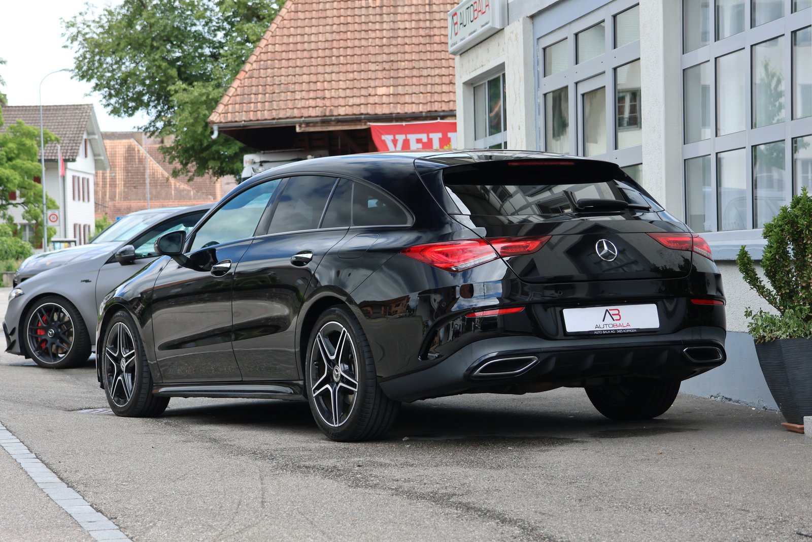 MERCEDES-BENZ CLA Shooting Brake 220 d 4Matic AMG Line, Diesel, Occasioni / Usate, Automatico - 3