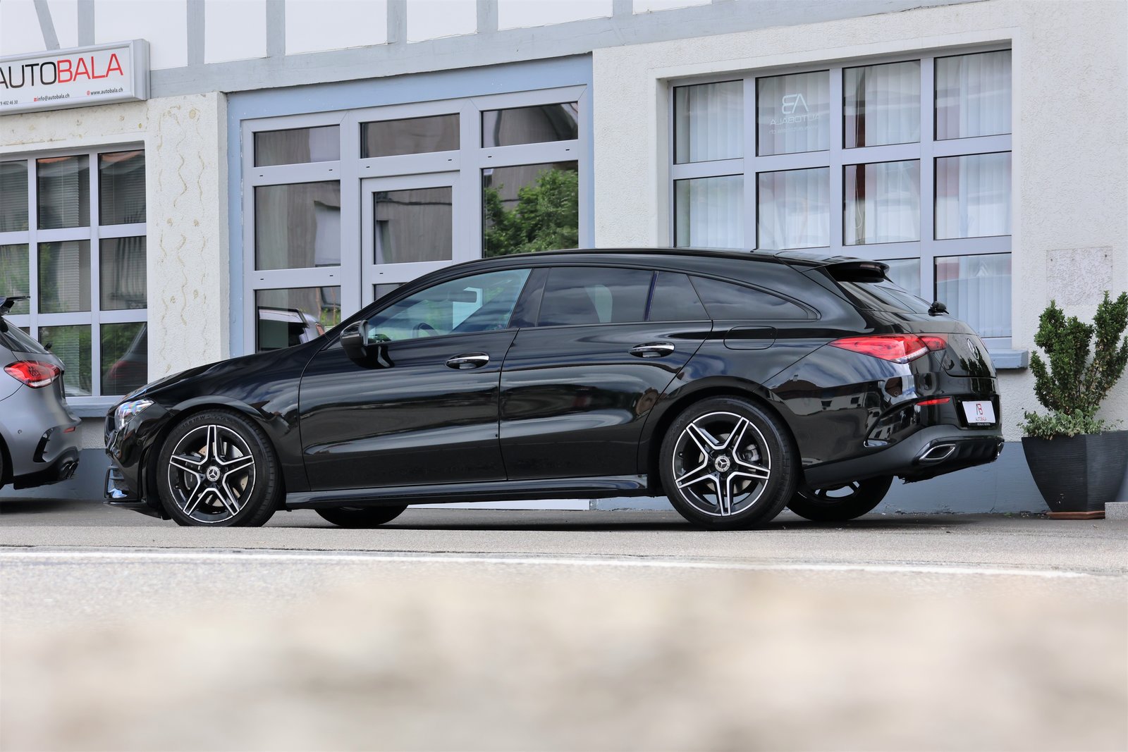 MERCEDES-BENZ CLA Shooting Brake 220 d 4Matic AMG Line, Diesel, Occasioni / Usate, Automatico - 4