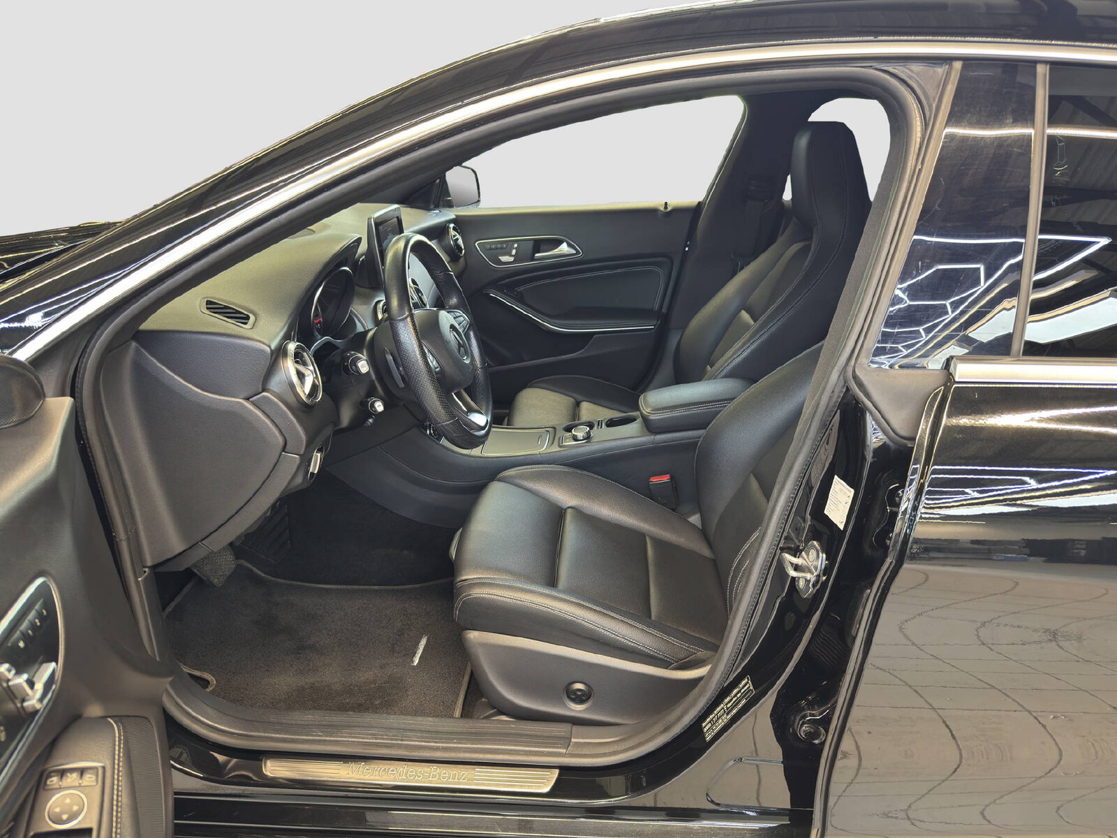 MERCEDES-BENZ CLA 220 Urban 4MATIC Shooting Brake, Benzin, Occasion / Gebraucht, Automatik - 7