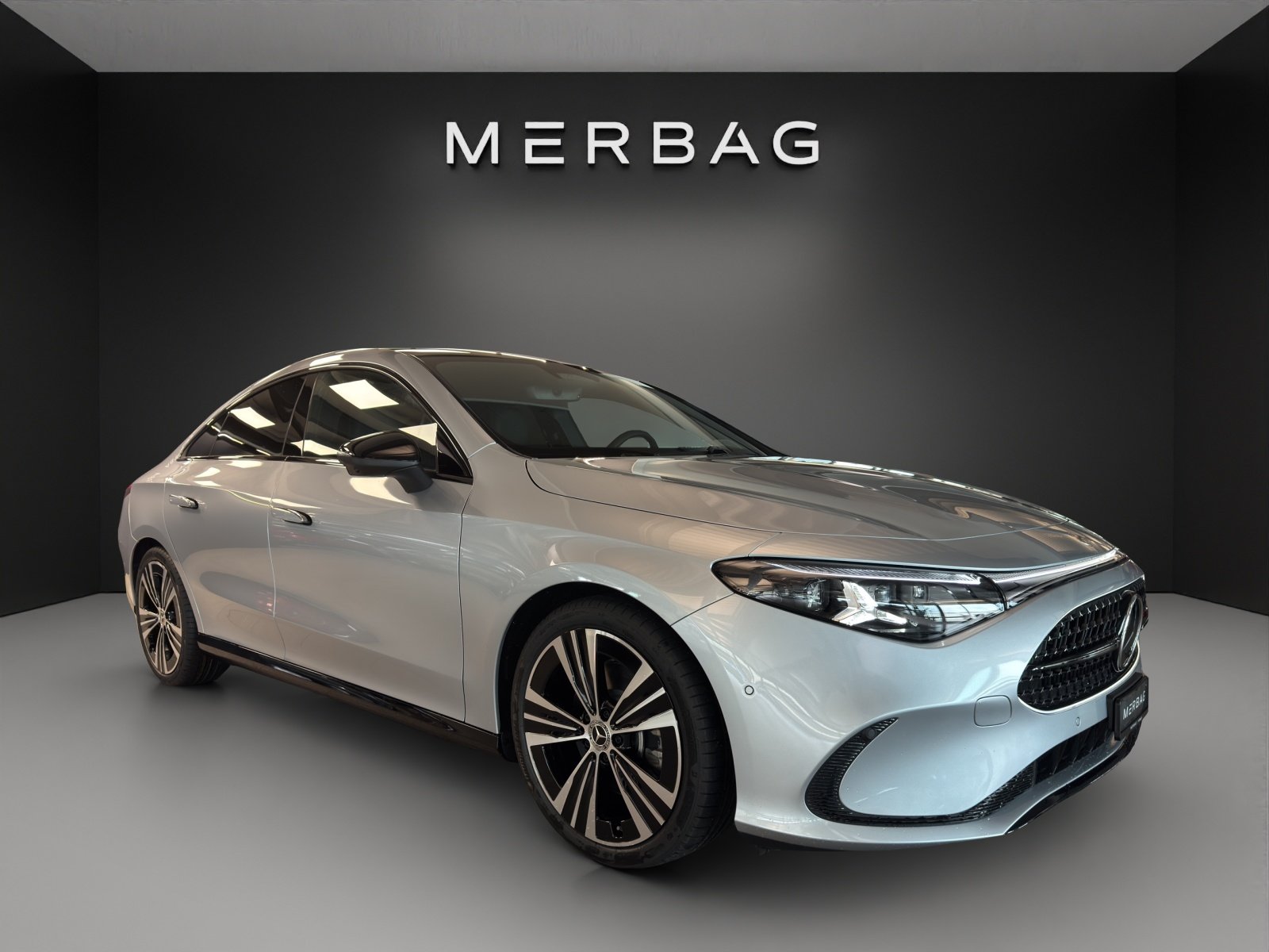 MERCEDES-BENZ CLA 220 4Matic 8G-DCT