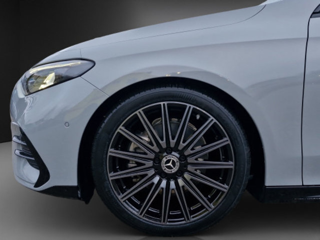 MERCEDES-BENZ CLA 220 8G-DCT 4Matic, Essence, Voiture nouvelle, Automatique - 4