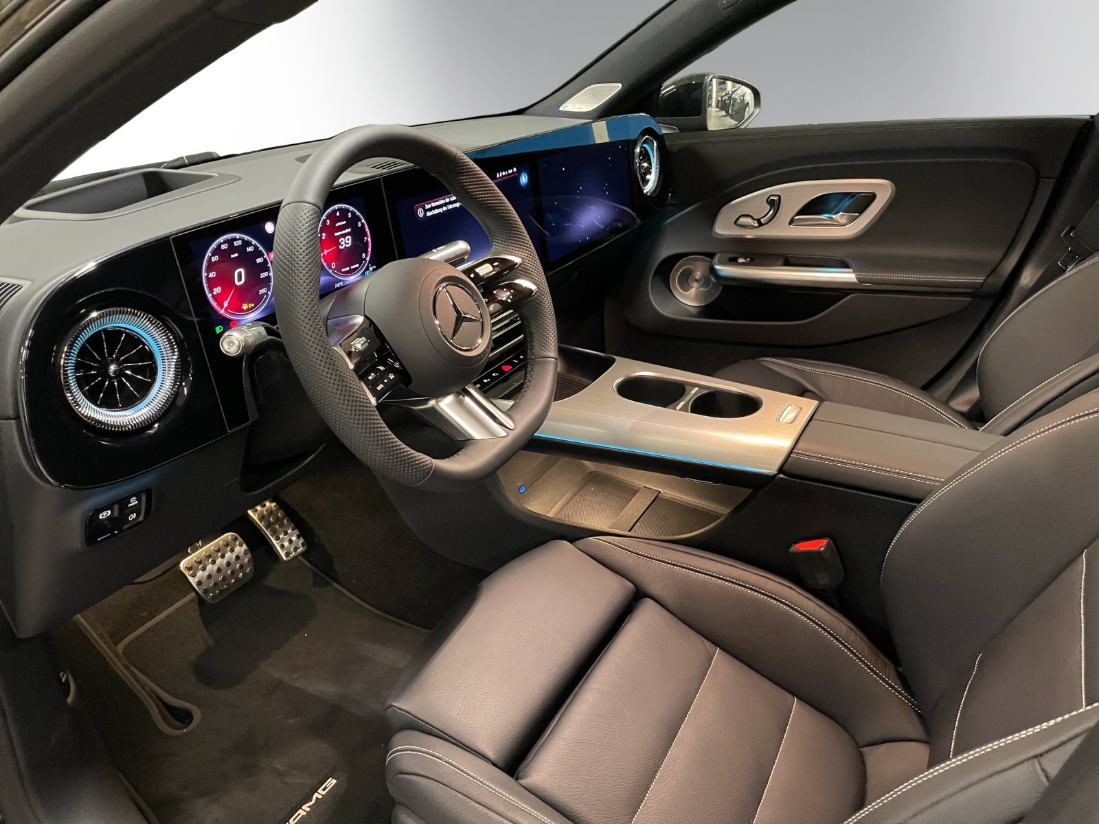 MERCEDES-BENZ CLA 220 8G-DCT 4Matic, Benzin, Neuwagen, Automatik - 5