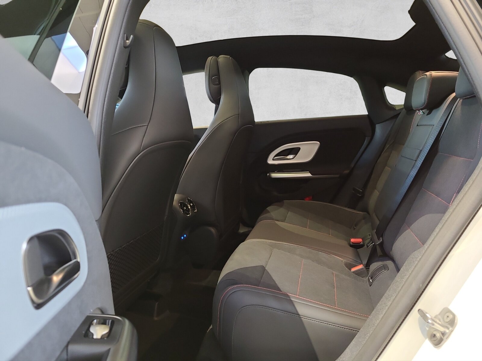 MERCEDES-BENZ CLA 220 4M AMG C178, Hybride Léger Essence/Électricité, Voiture nouvelle, Automatique - 3