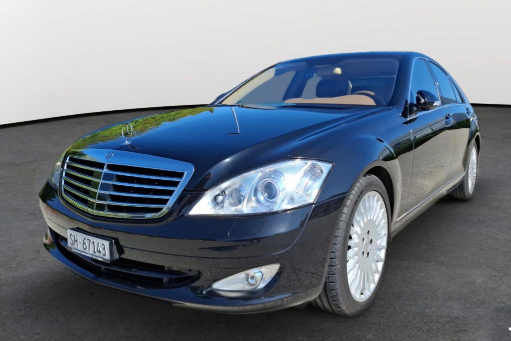 MERCEDES-BENZ CLA 220 S 500 V8 4matic