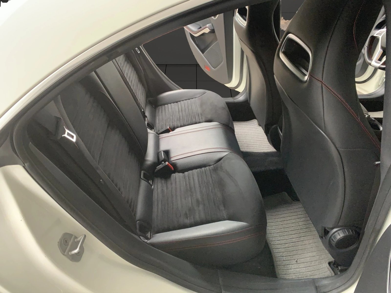 MERCEDES-BENZ CLA 220 CDI AMG Line 7G-DCT, Diesel, Occasion / Gebraucht, Automatik - 7