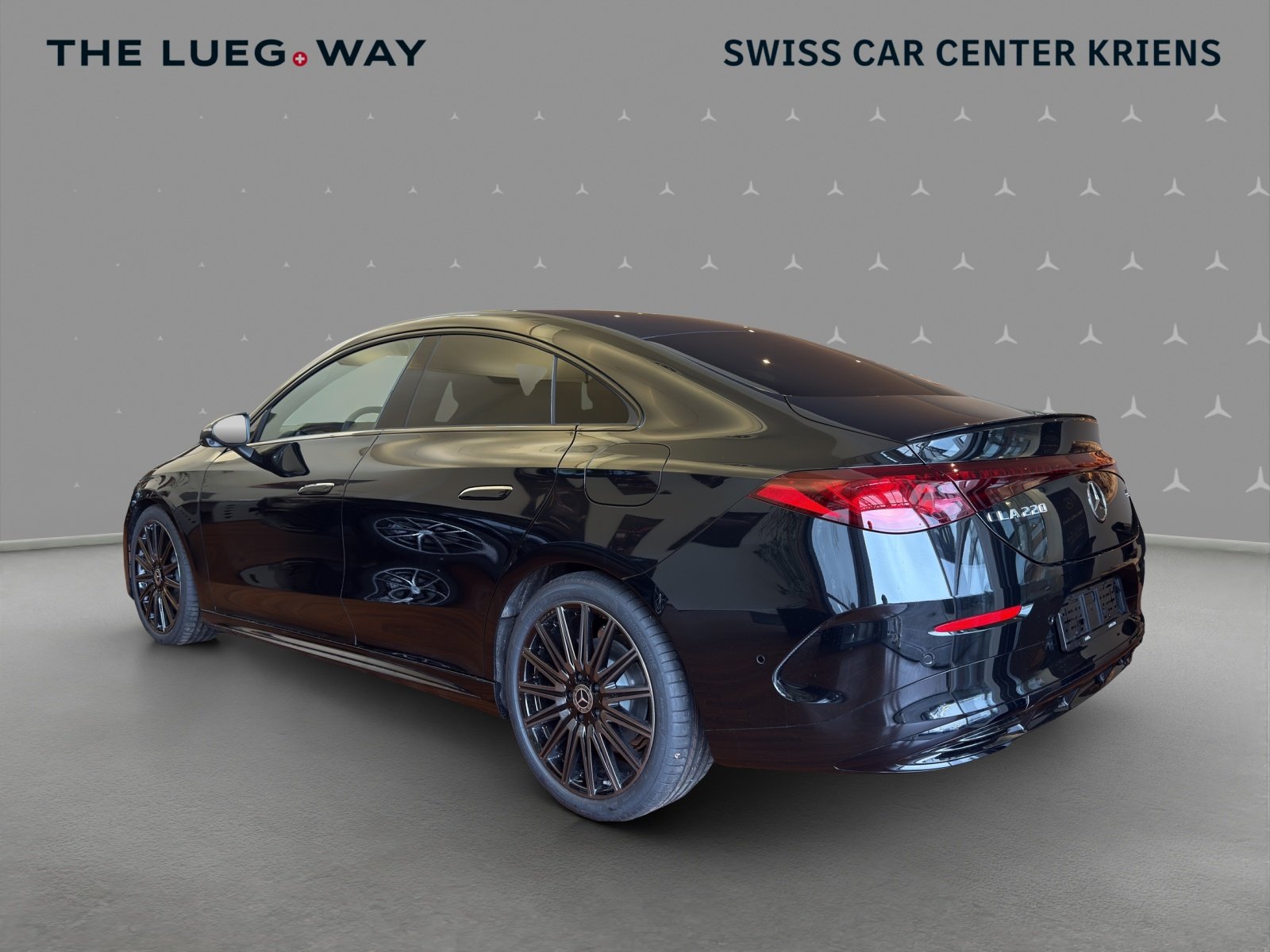 MERCEDES-BENZ CLA 220 4M - AMG / DISTRONIC / 360 Grad Kamera, Benzin, Occasion / Gebraucht, Automatik - 3