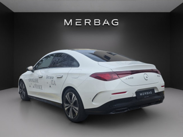 MERCEDES-BENZ CLA 220 8G-DCT 4Matic, Benzin, Occasion / Gebraucht, Automatik - 4