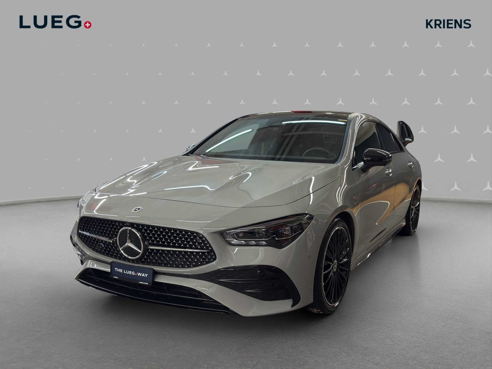 MERCEDES-BENZ CLA 220 4M - AMG / DISTRONIC / 360 Grad Kamera