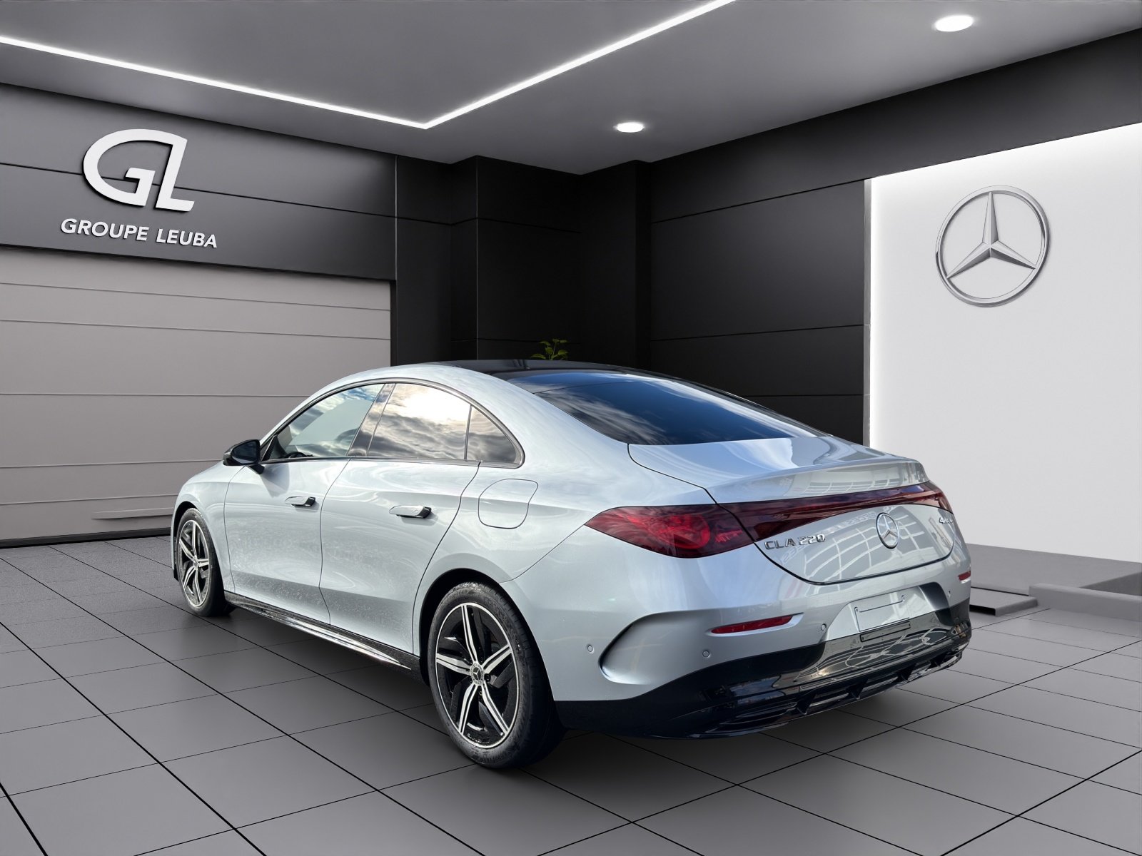 MERCEDES-BENZ CLA 220 8G-DCT 4Matic, Petrol, Ex-demonstrator, Automatic - 4