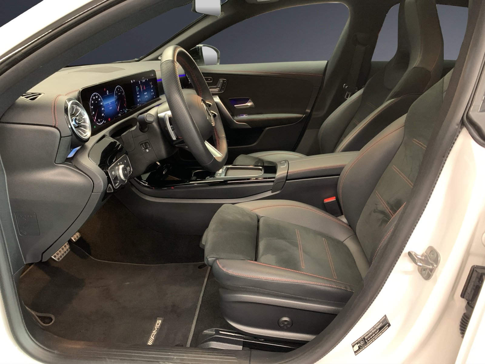 MERCEDES-BENZ CLA SB 250 8G-DCT 4M, Mild-Hybrid Benzin/Elektro, Occasion / Gebraucht, Automatik - 6