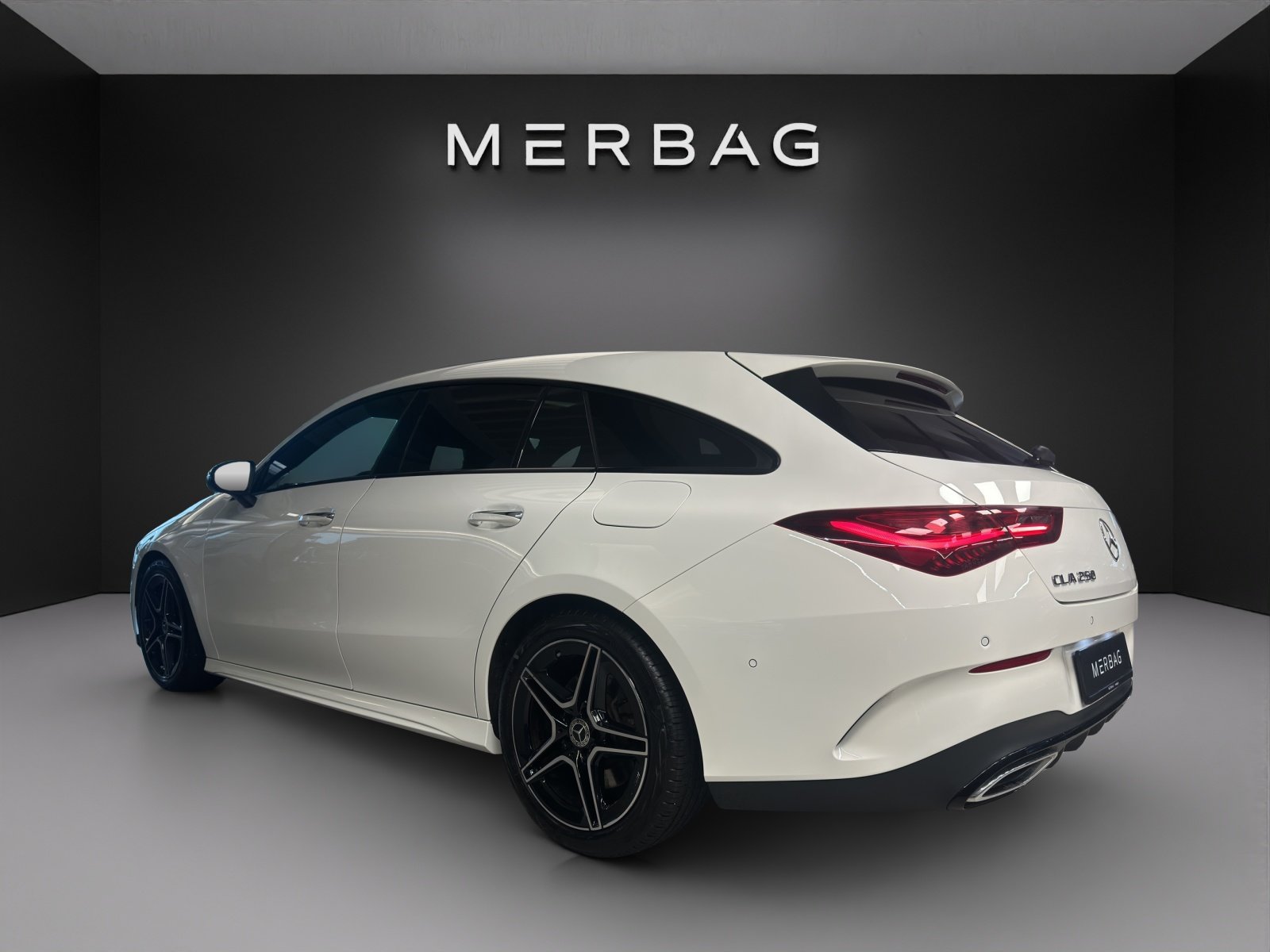 MERCEDES-BENZ CLA SB 250 8G-DCT 4M, Mild-Hybrid Benzin/Elektro, Occasion / Gebraucht, Automatik - 4