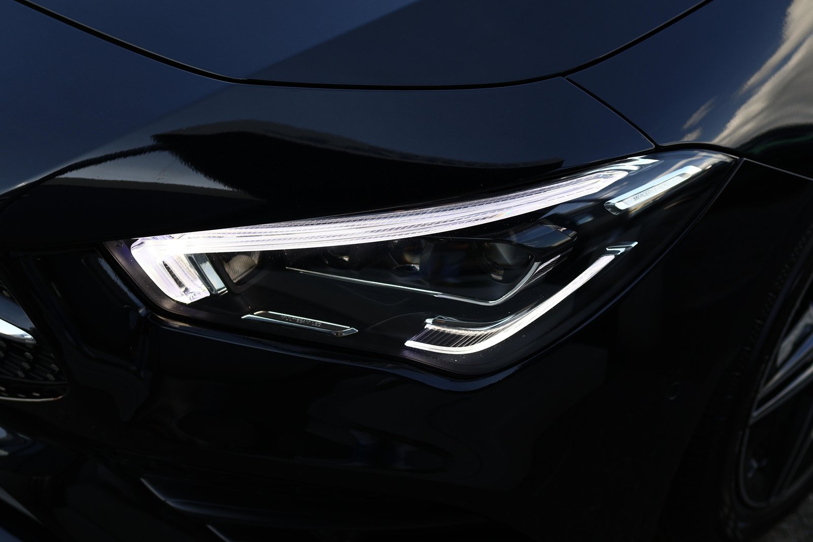 MERCEDES-BENZ CLA 250 AMG Line 4matic Shooting Brake, Benzin, Occasion / Gebraucht, Automatik - 3