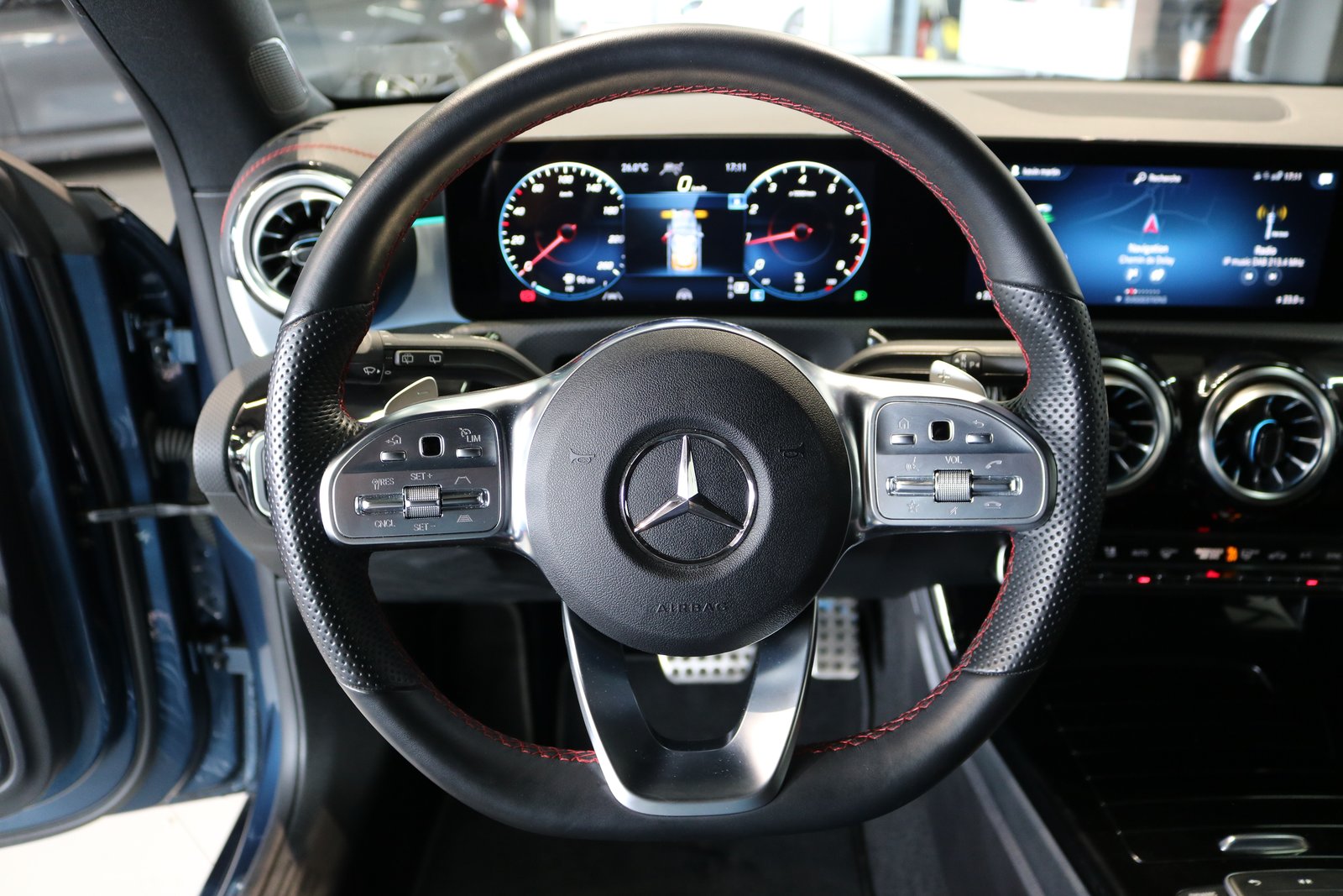MERCEDES-BENZ CLA Shooting Brake 250 4Matic 7G-DCT AMG Line, Benzin, Occasion / Gebraucht, Automatik - 3