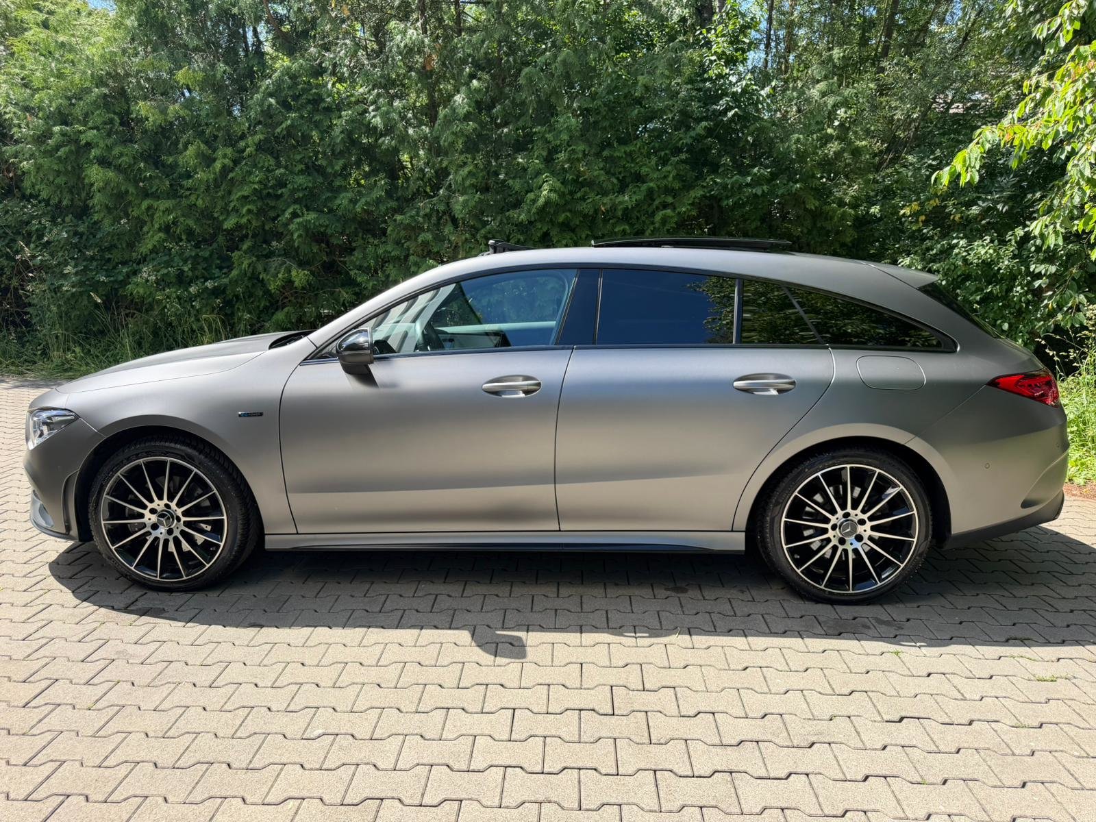 MERCEDES-BENZ CLA Shooting Brake 250 e 8G-DCT AMG Line, Hybride Rechargeable Essence/Électricité, Occasion / Utilisé, Automatique - 2
