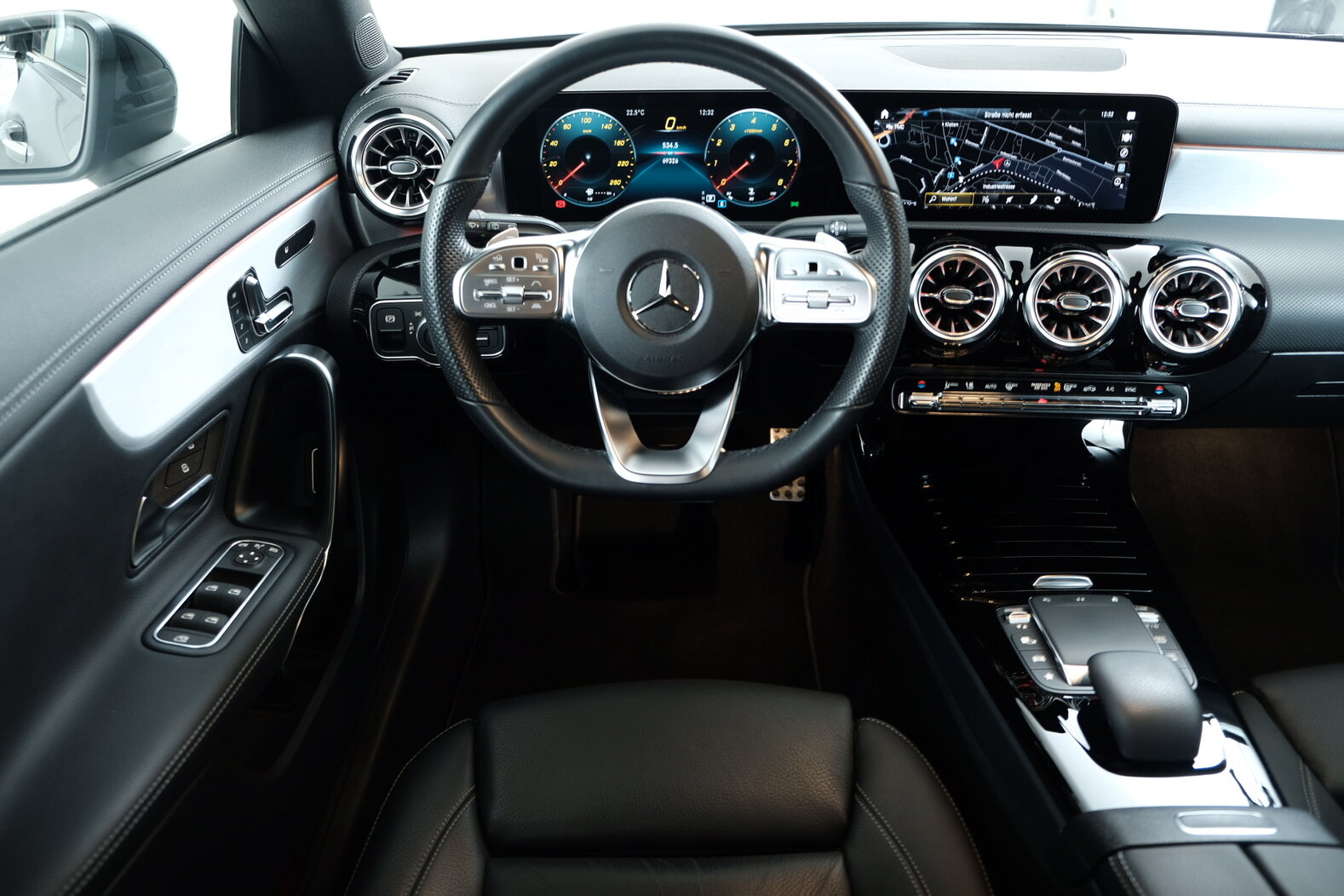 MERCEDES-BENZ CLA 250 Swiss Star AMG Line 4matic X118, Essence, Occasion / Utilisé, Automatique - 7