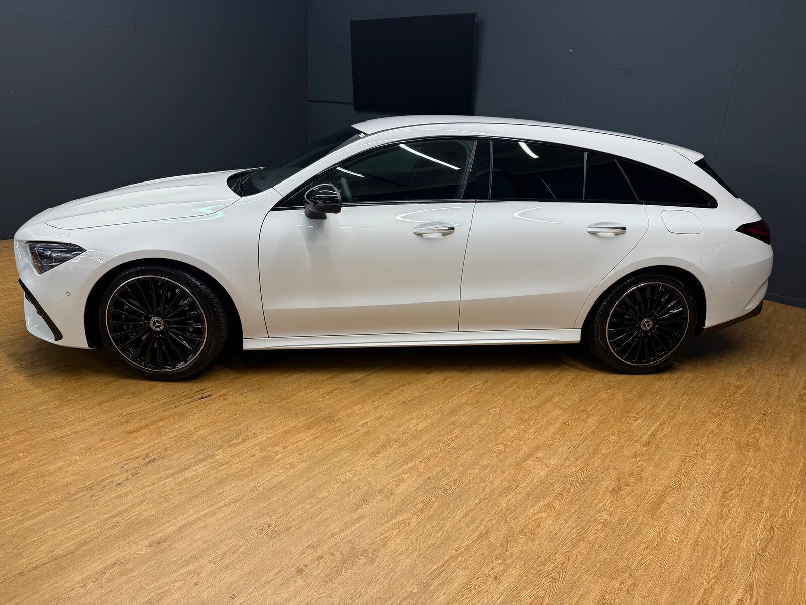 MERCEDES-BENZ CLA 250 4M - SB - AMG / DISTRONIC / Rückfahrkamera / Memor, Hybride Leggero Benzina/Elettrica, Occasioni / Usate, Automatico - 3