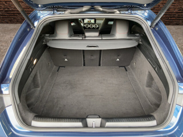 MERCEDES-BENZ CLA SB 250 AMG Line 4M 7G, Occasion / Gebraucht, Automatik - 7
