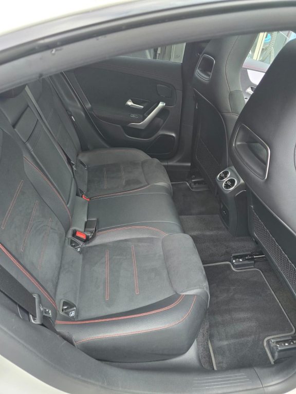 MERCEDES-BENZ CLA 250 AMG Line 4matic, Benzin, Occasion / Gebraucht, Automatik - 7