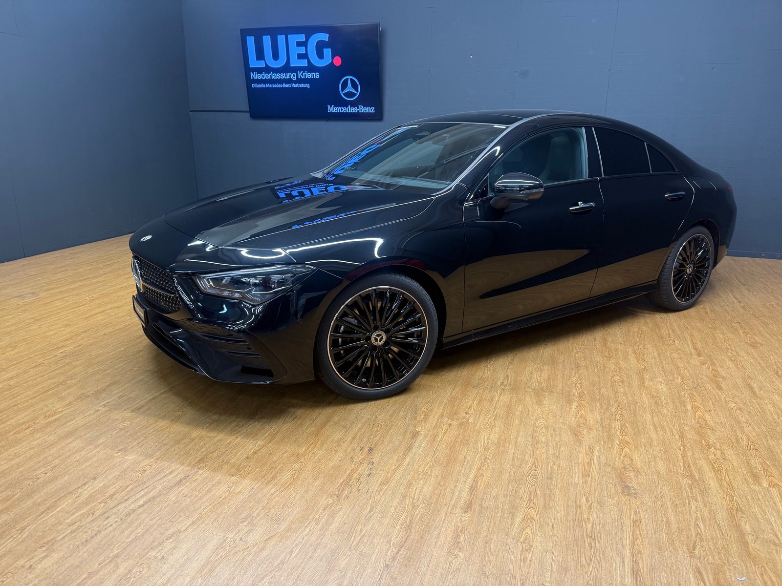 MERCEDES-BENZ CLA 250 4M - DISTRONIC / 360 Grad Kamera / Hea, Mild-Hybrid Petrol/Electric, Second hand / Used, Automatic - 2