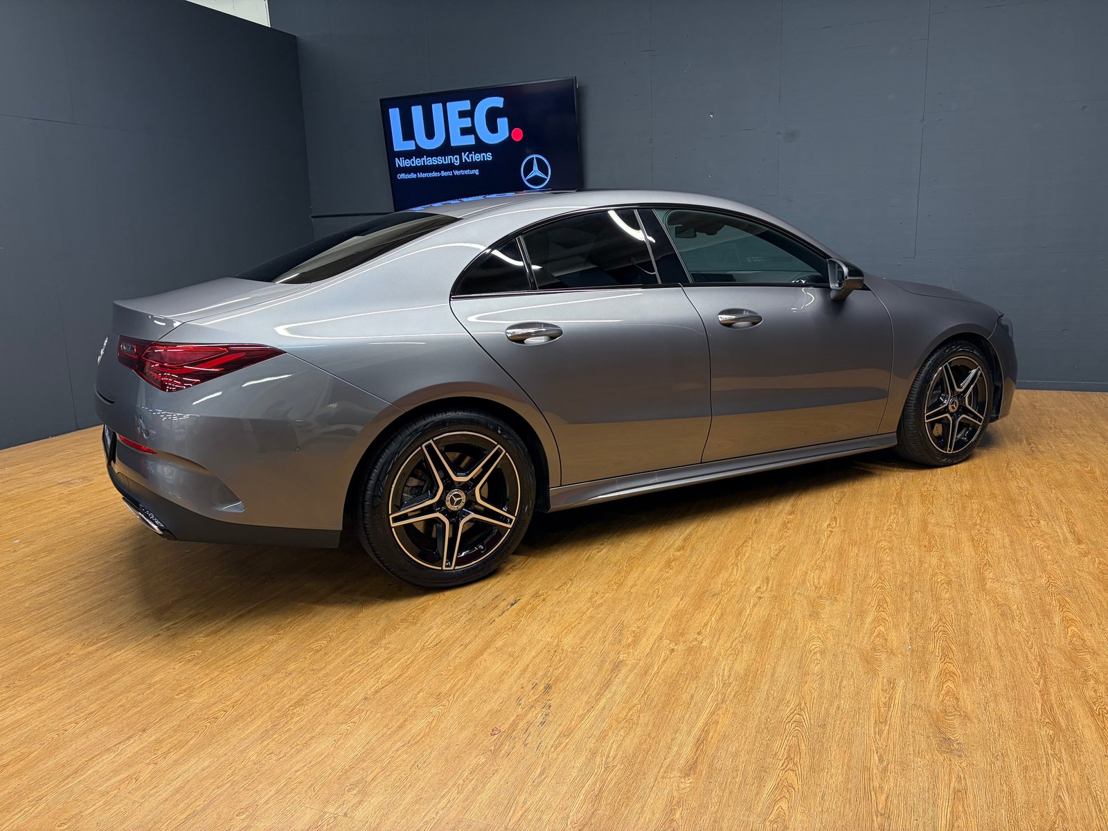 MERCEDES-BENZ CLA 250 4M - AMG / 360 Grad Kamera / Soundsyst, Mild-Hybrid Petrol/Electric, Second hand / Used, Automatic - 2
