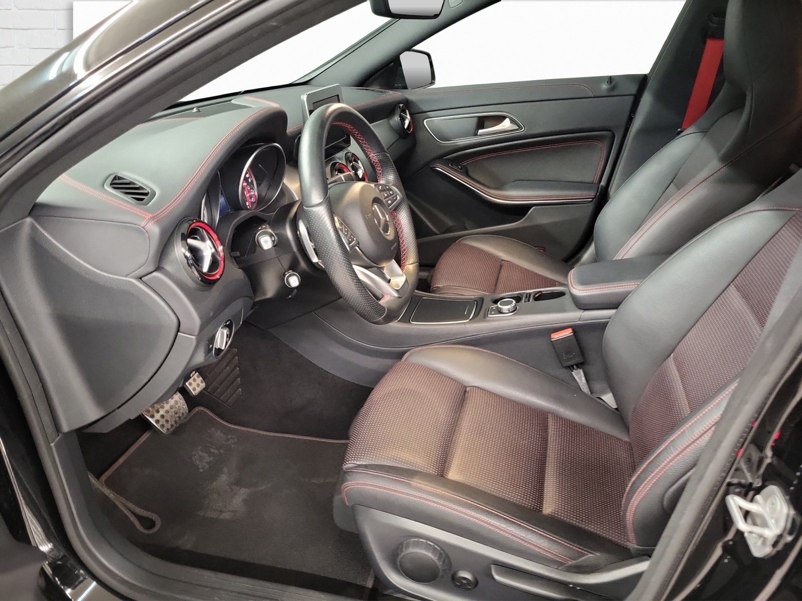 MERCEDES-BENZ CLA 250 Sport 4Matic, Benzin, Occasion / Gebraucht, Automatik - 7