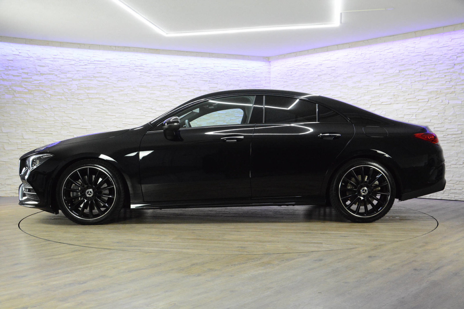 MERCEDES-BENZ CLA 250 Swiss Star AMG Line 4matic, Petrol, Second hand / Used, Automatic - 3