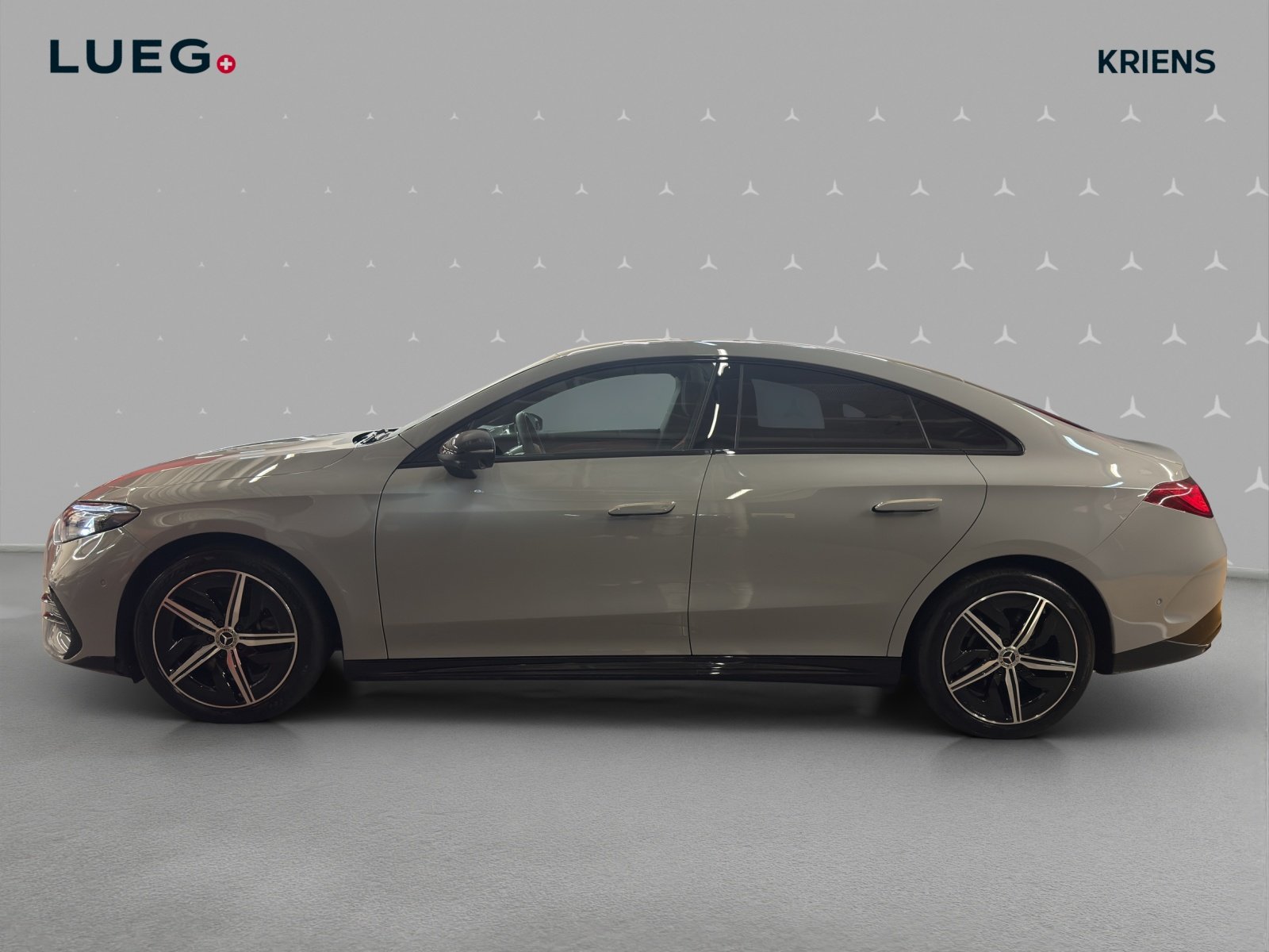 MERCEDES-BENZ CLA 250+ 85 kWh - EQ - AMG / DISTRONIC / Rück, Électrique, Occasion / Utilisé, Automatique - 2