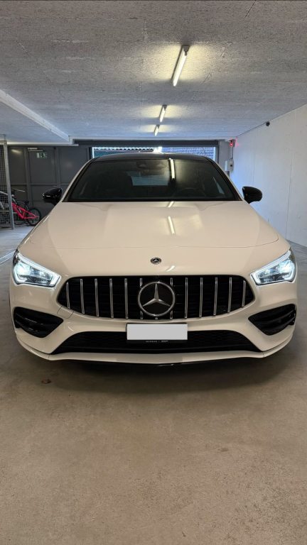 MERCEDES-BENZ CLA 250 AMG Line 4matic