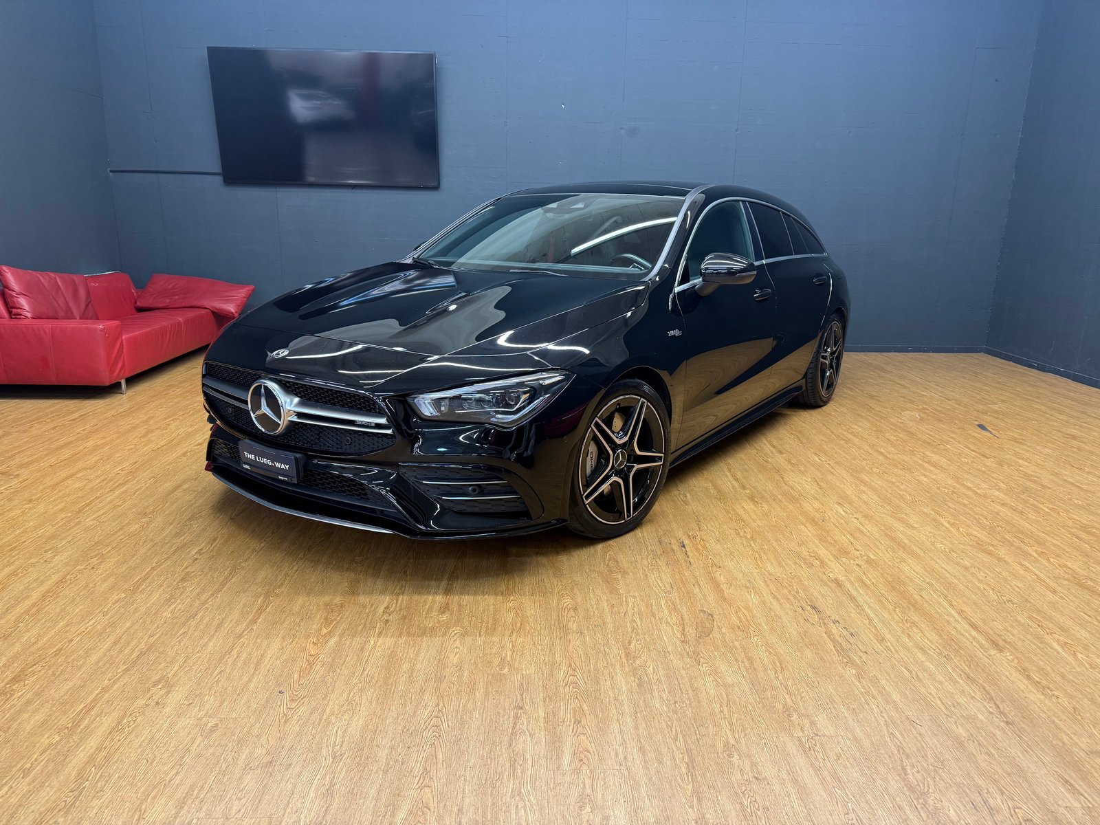 MERCEDES-BENZ CLA 35 4M - SB - AMG / Rückfahrkamera / Panorama-Dach / Mult