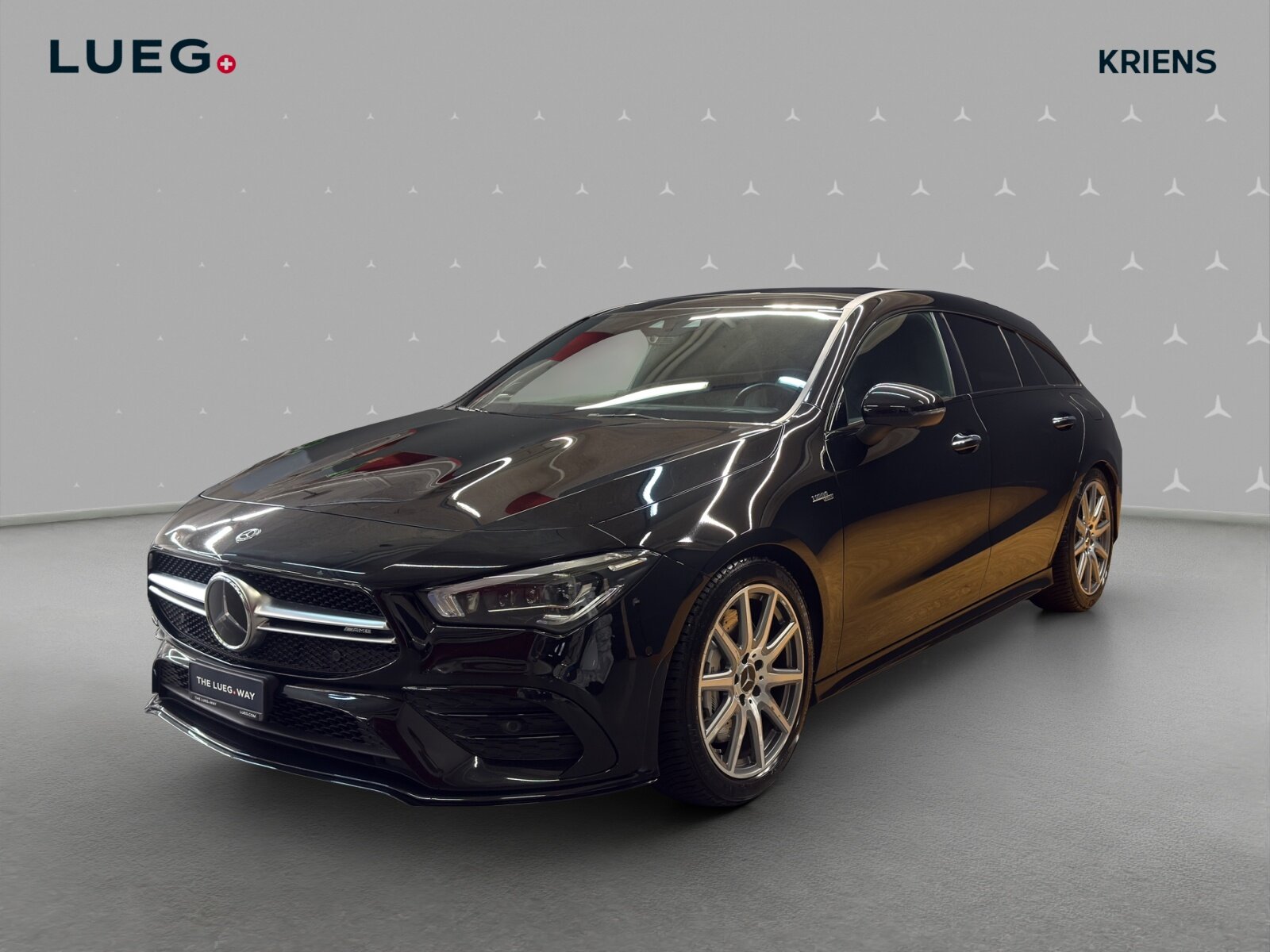 MERCEDES-BENZ CLA 35 4M - SB - AMG / DISTRONIC / 360 Grad Ka
