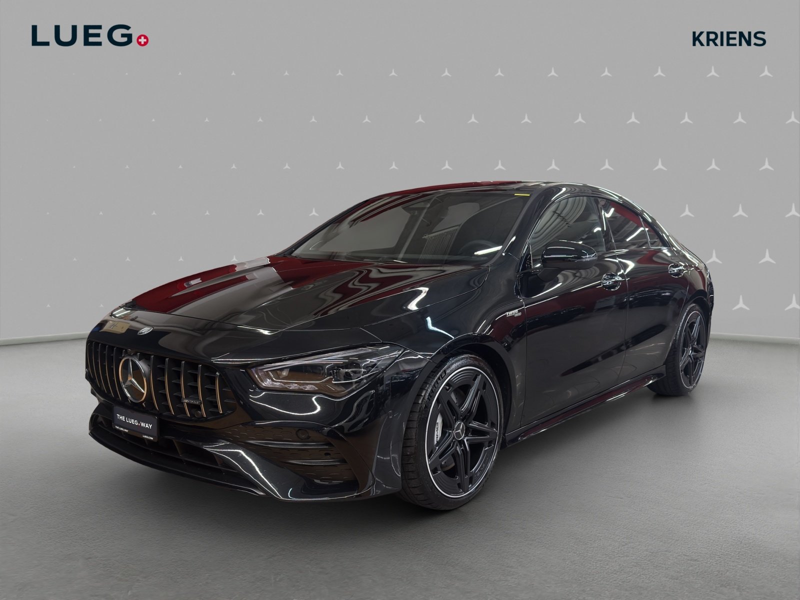 MERCEDES-BENZ CLA 35 4M - AMG / Panorama-Dach / Soundsystem